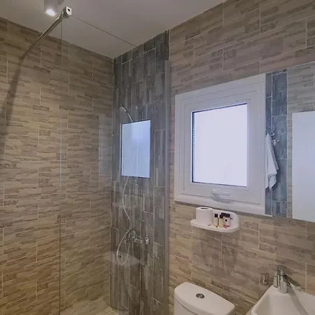 Lavish * アヤナパ