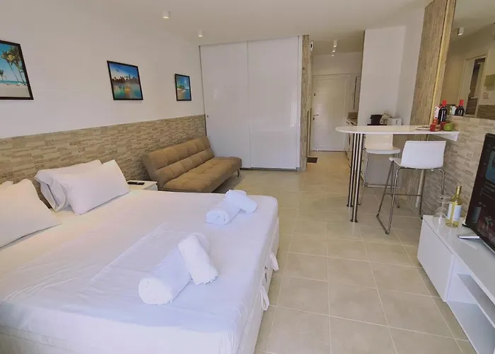 Apartamento Lavish Ayia Napa